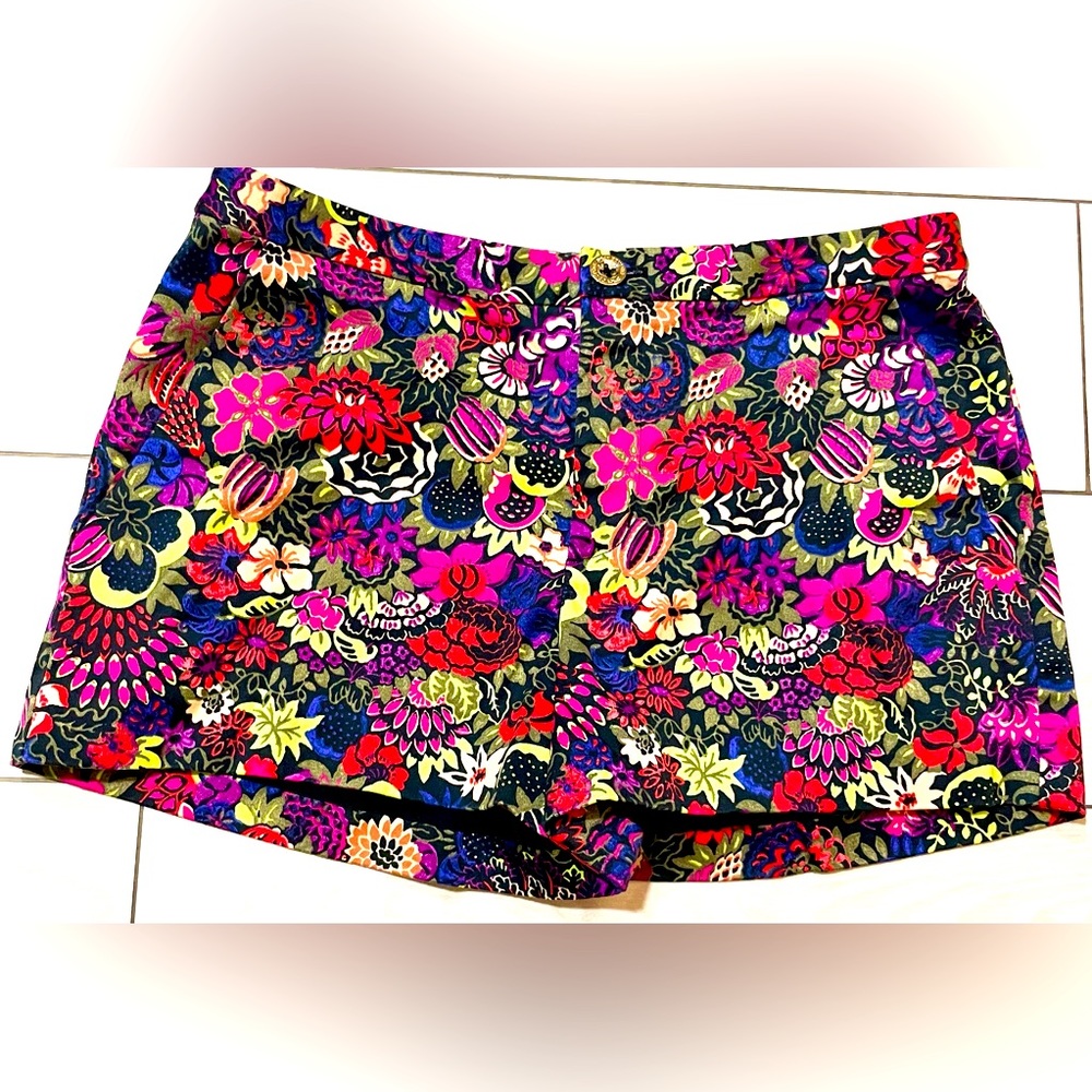 Juicy Couture Floral Print Maui Shorts size 4.‎ Super tropical and cute!